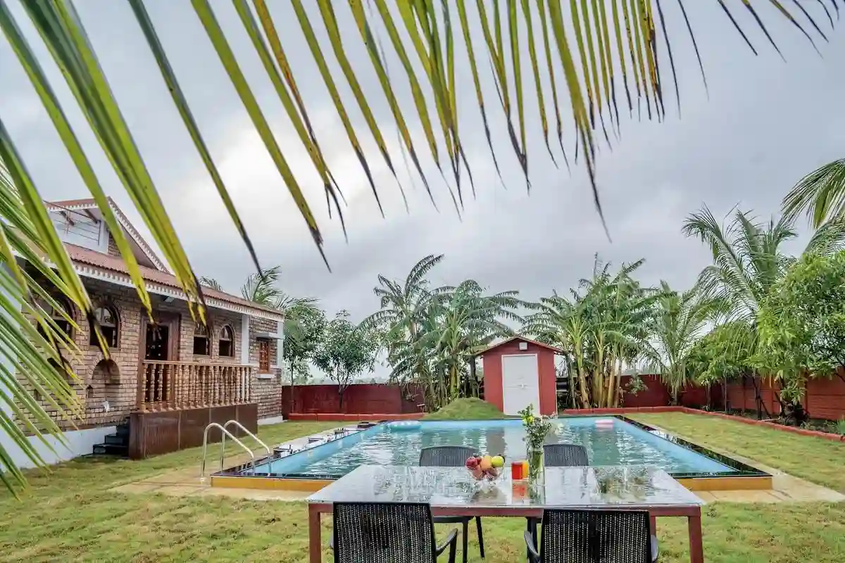 private pool villa in nashik