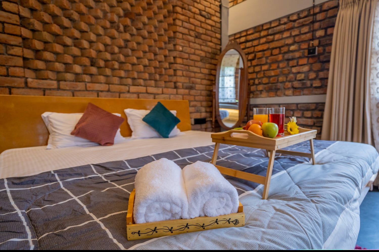 yanuma bedroom in brick mansion villa