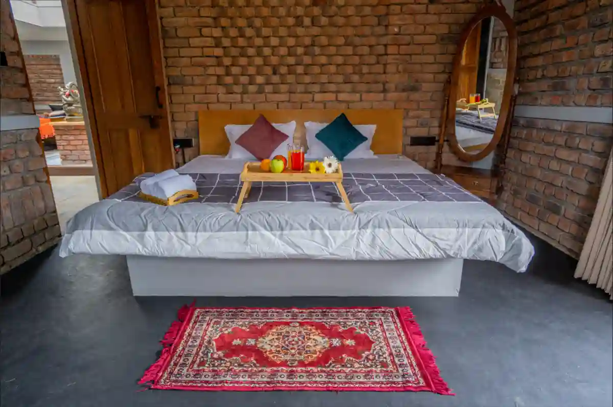 yanuma bedroom in brick mansion villa